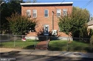 1014 NE 48TH Place NE – photo 1