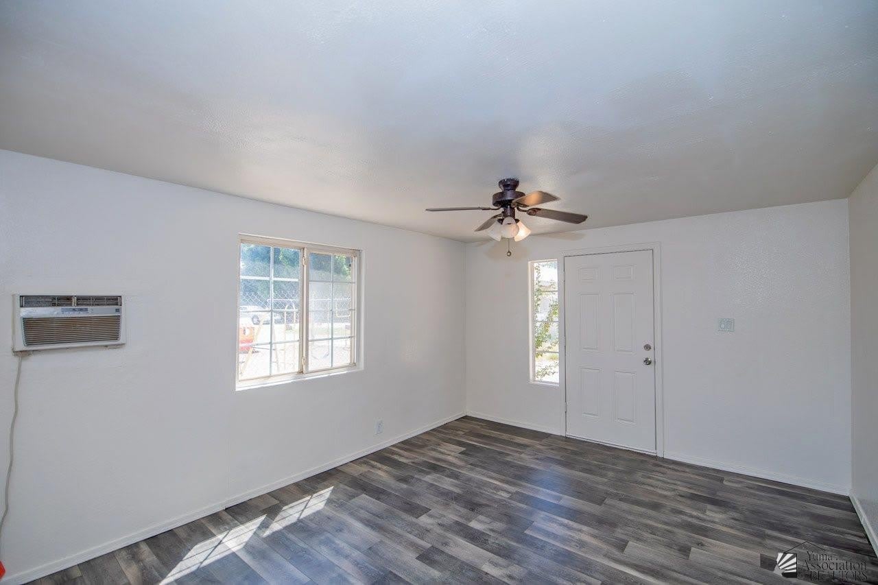 251 S 17 AVE – photo 4
