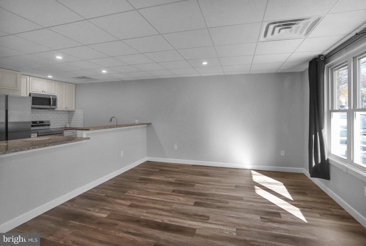 933 N HANOVER Street – photo 2