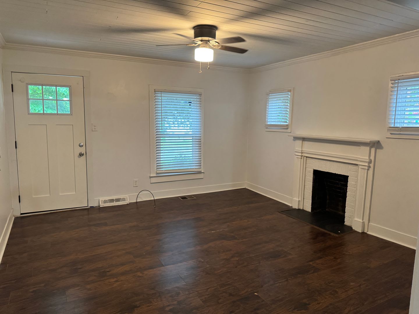 Cute and Updated 2 Bedroom, 1 Bathroom House in High Point! – photo 3