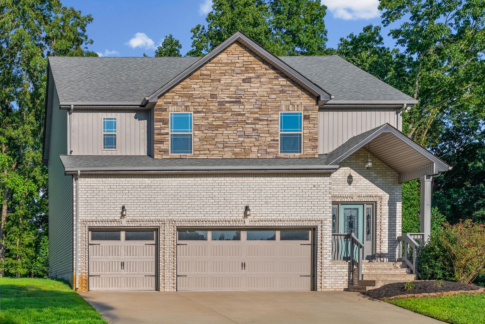 Pet Friendly Four Bedroom! – photo 2