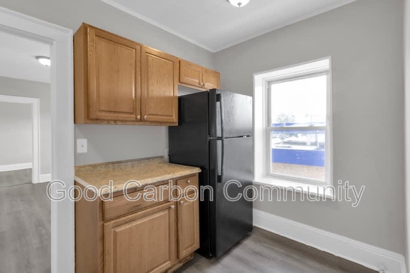 1016 Amherst St – photo 3