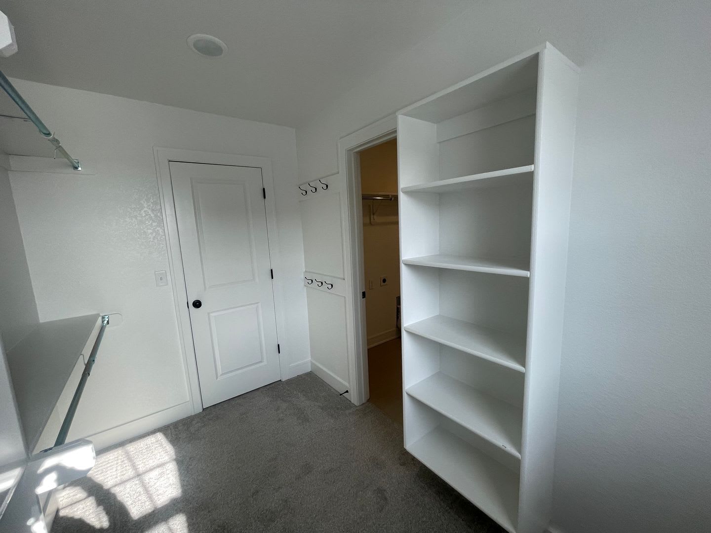 Great Townhome Living In Parkville 3 Bedroom 2 Full Bath 1 Half Bath 2 Car Garage – photo 5