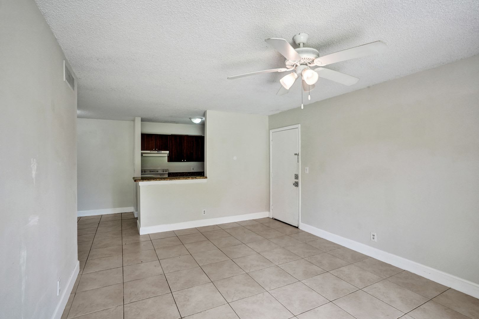 2 Bed 2 Bath 1St Floor Condo With Garden Views In Lakes Of Jacaranda Plantation – photo 5