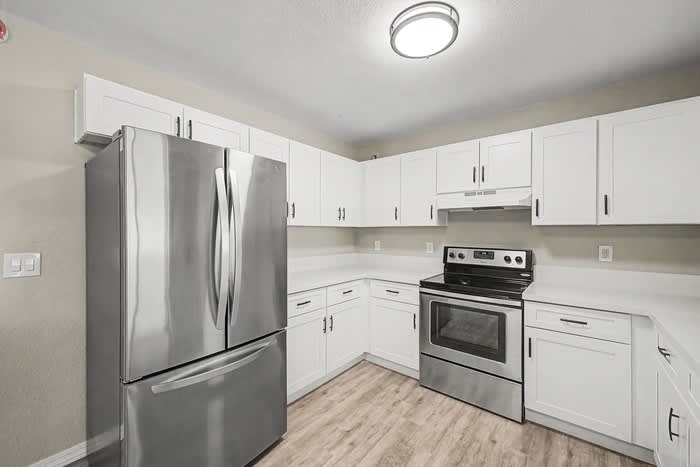 8819 West Avalon Drive – photo 4