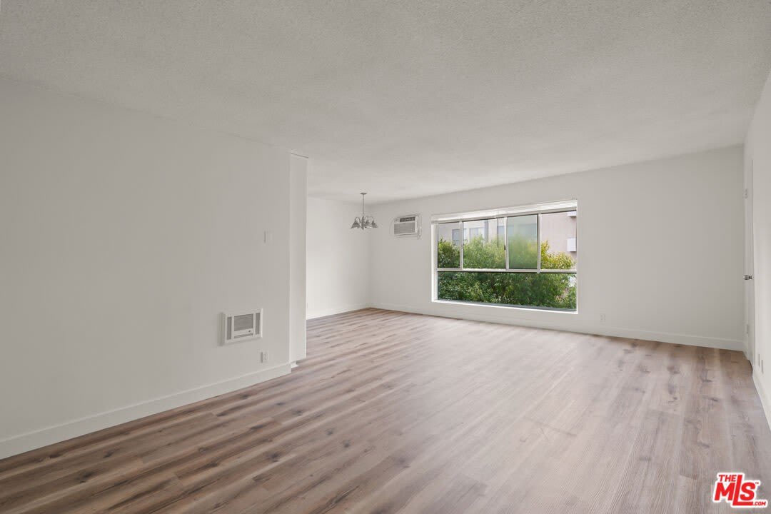 10653 Holman Ave – photo 2