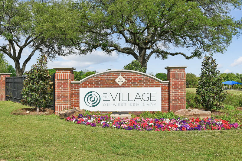 The Village on West Seminary – photo 3