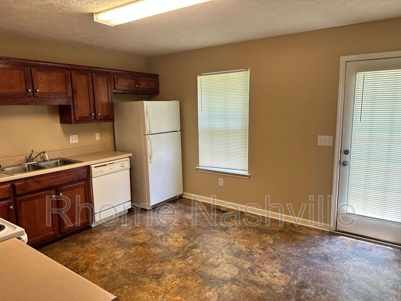 1913 Ozark Court – photo 3