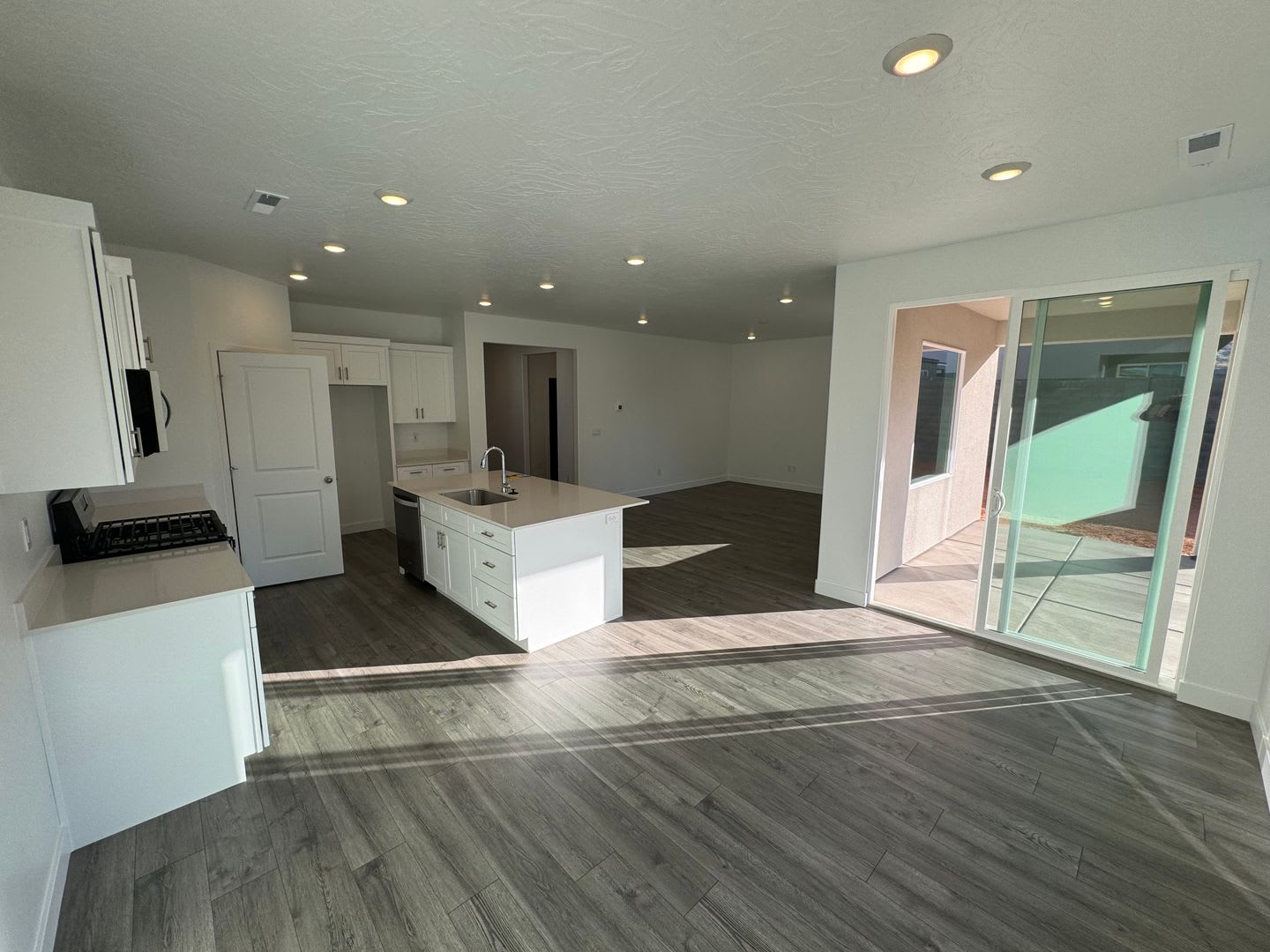 PRICE REDUCED!! 4 Bed Home with office in Starr Springs at Long Valley Washington Home – photo 3