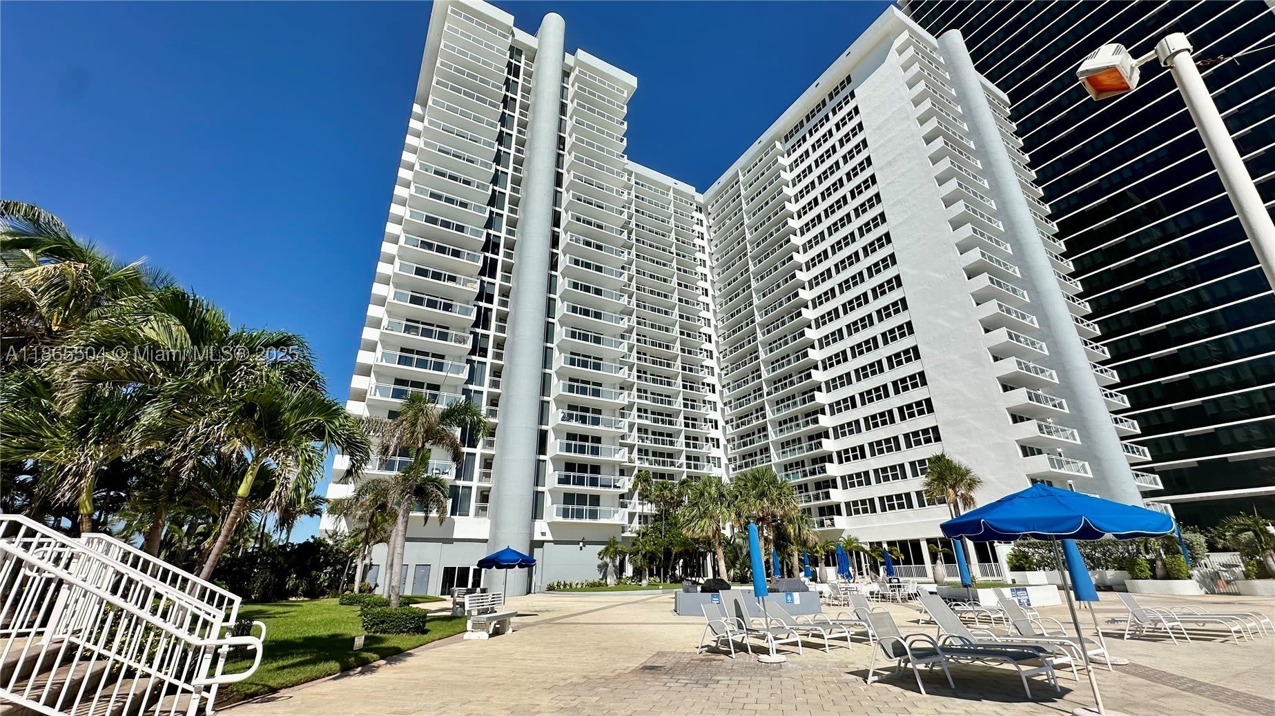2030 S Ocean Dr – photo 2