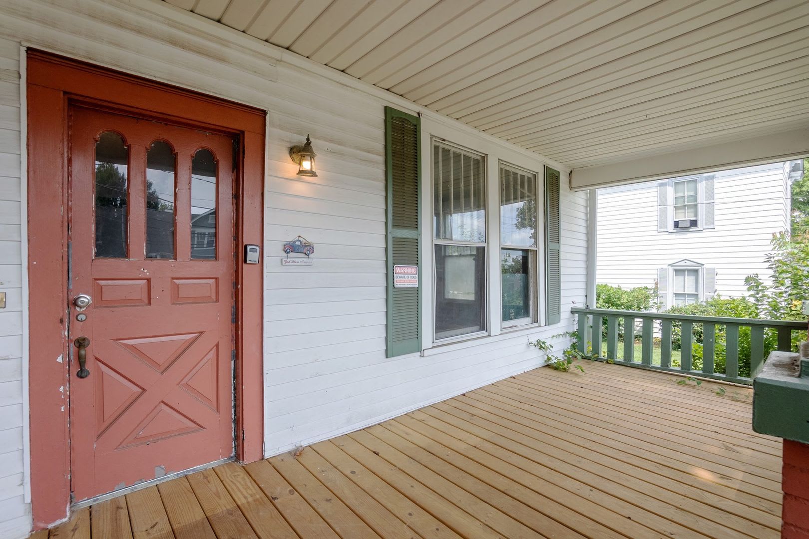 Move In Ready Three Bedroom Home – photo 5