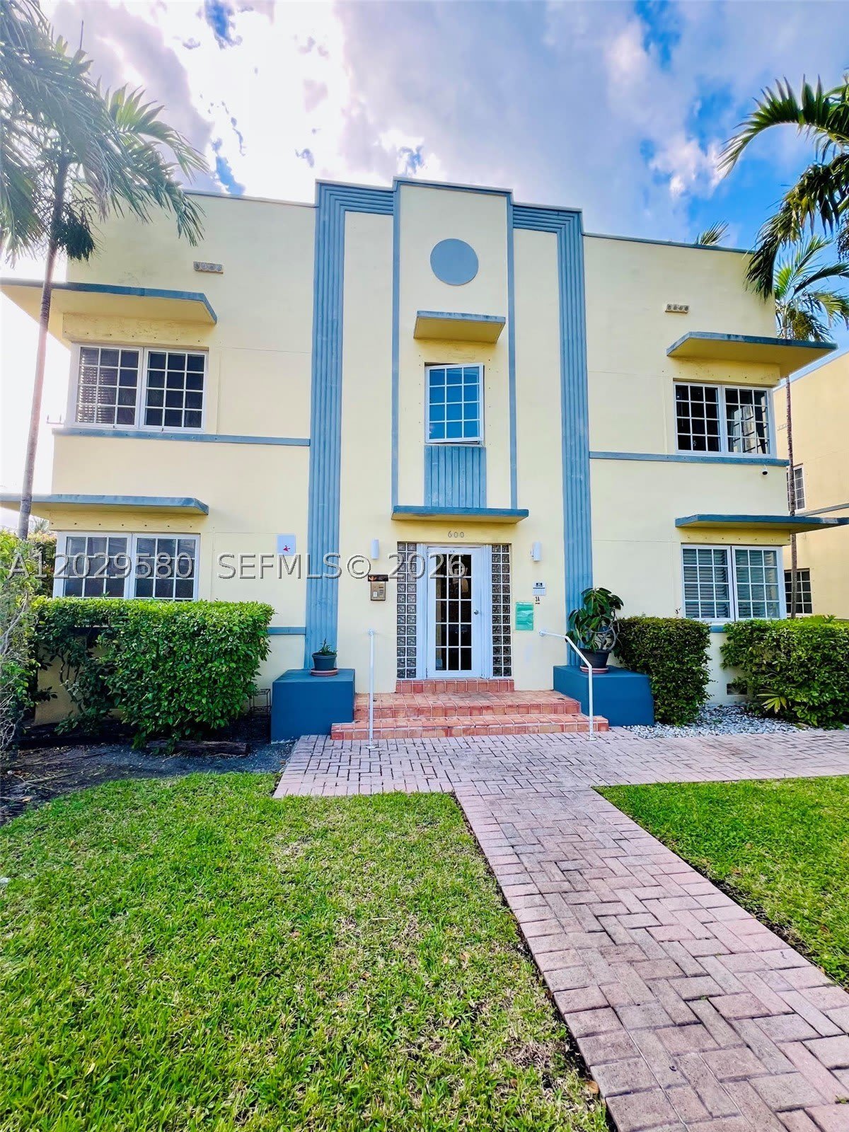 600 Euclid Ave – photo 1