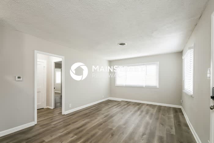 5919 East 16th Street – photo 4