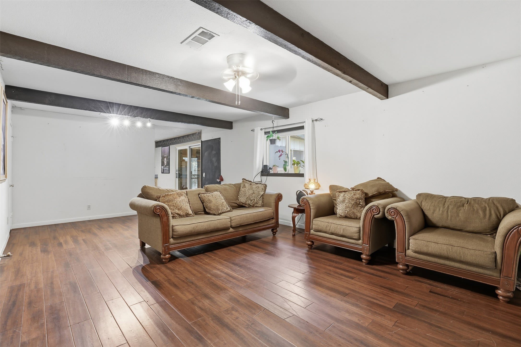 1517 Wiggins Road – photo 5