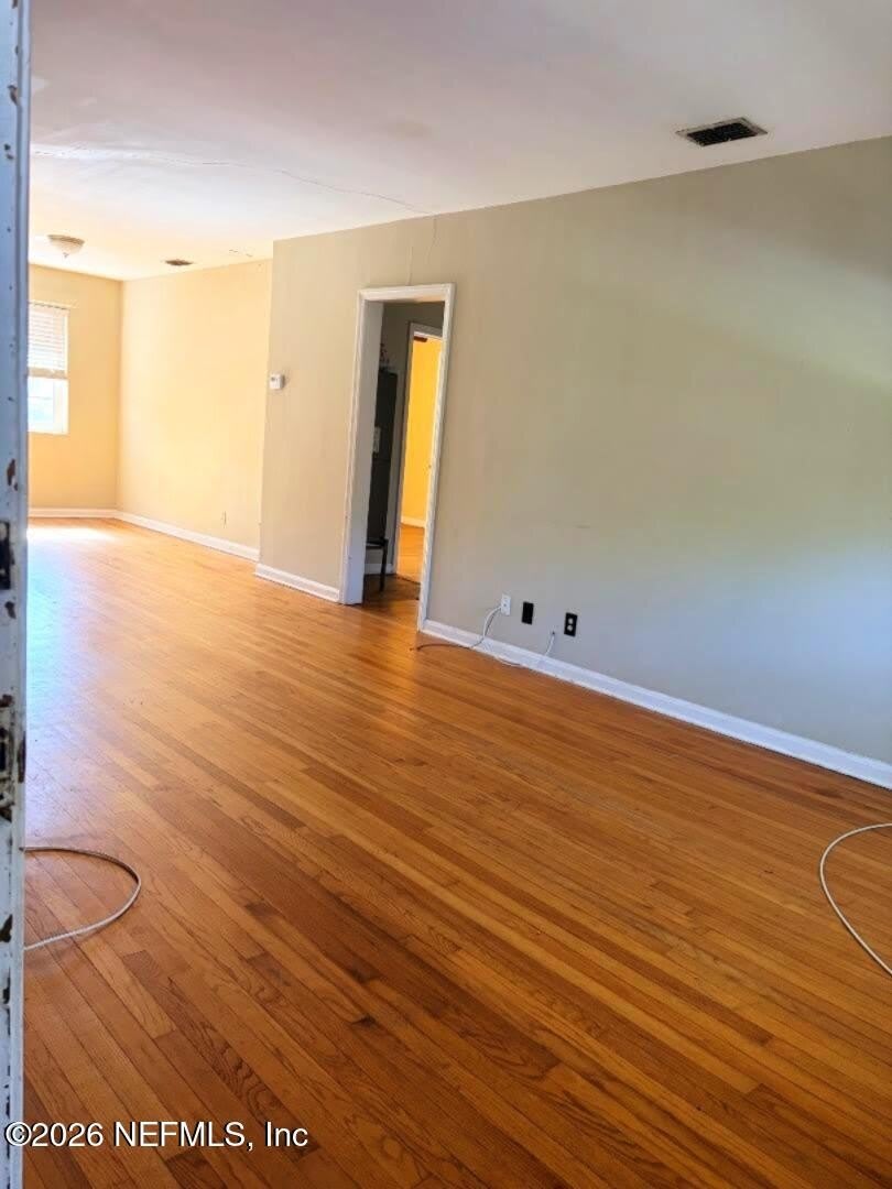 2842 SYDNEY Street – photo 5