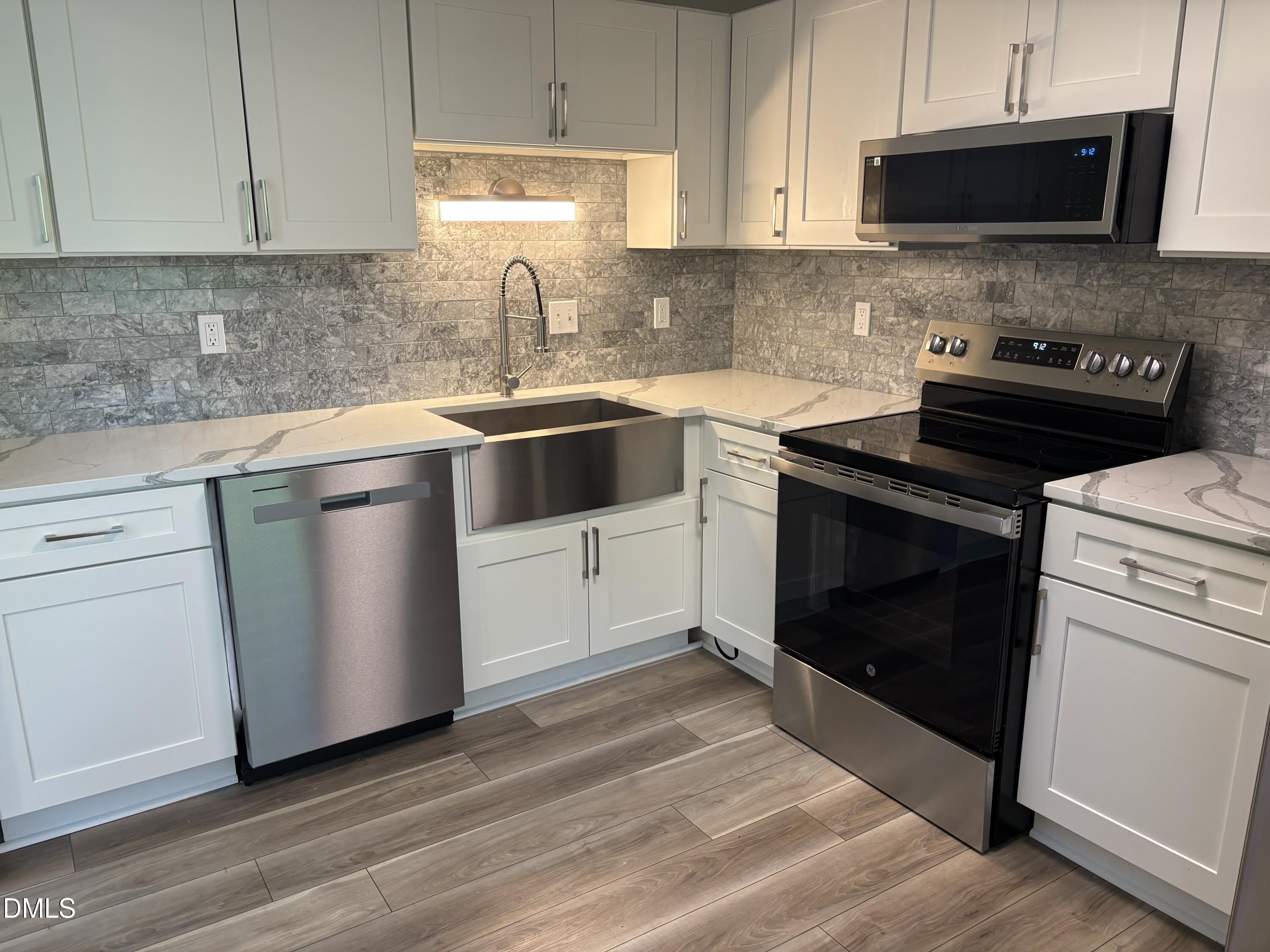 3901 Peppertree Place – photo 5