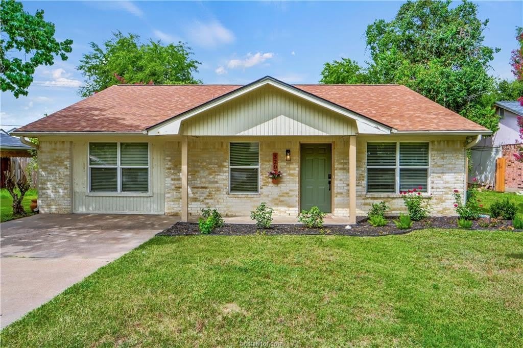 3207 Heatherwood Drive – photo 1