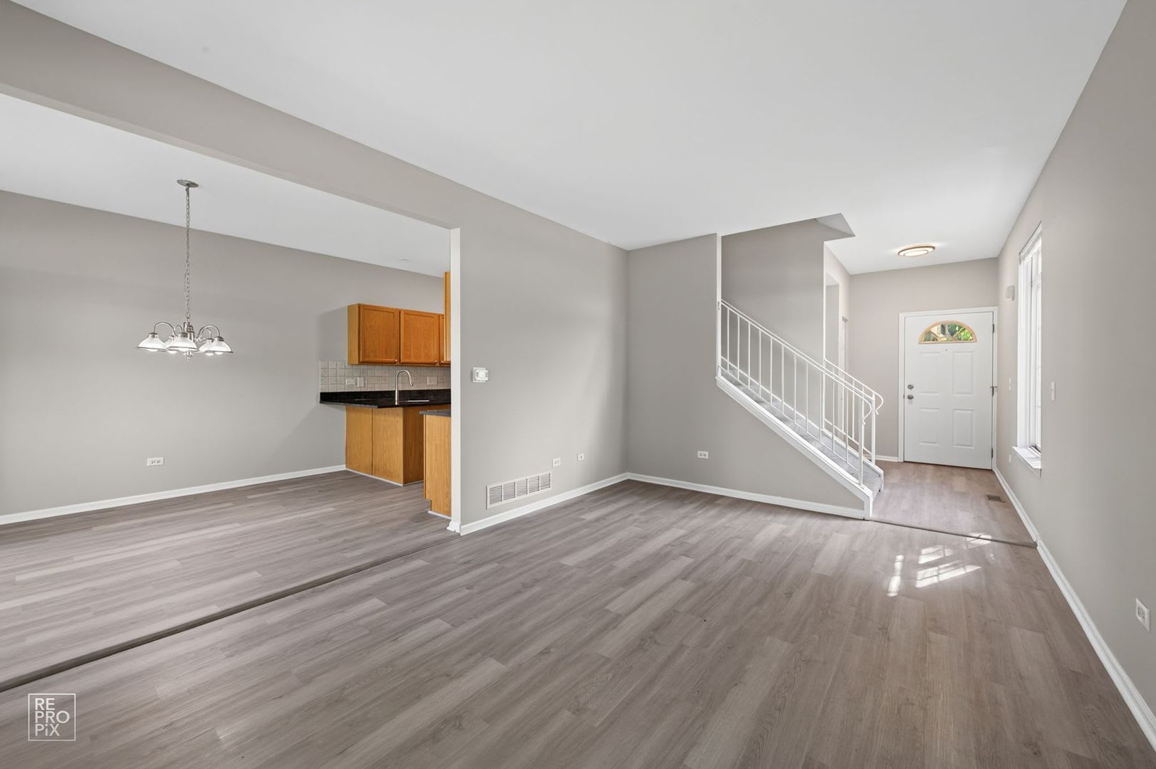 End Unit Three Bedroom Two and a Half Bath in North Naperville – photo 2