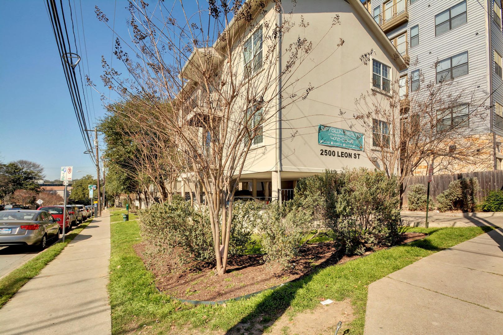West Campus Gem!!! – photo 1
