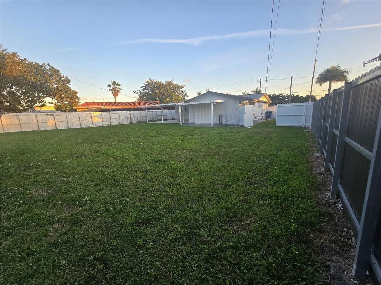 10317 Southwest 7th Street – photo 4