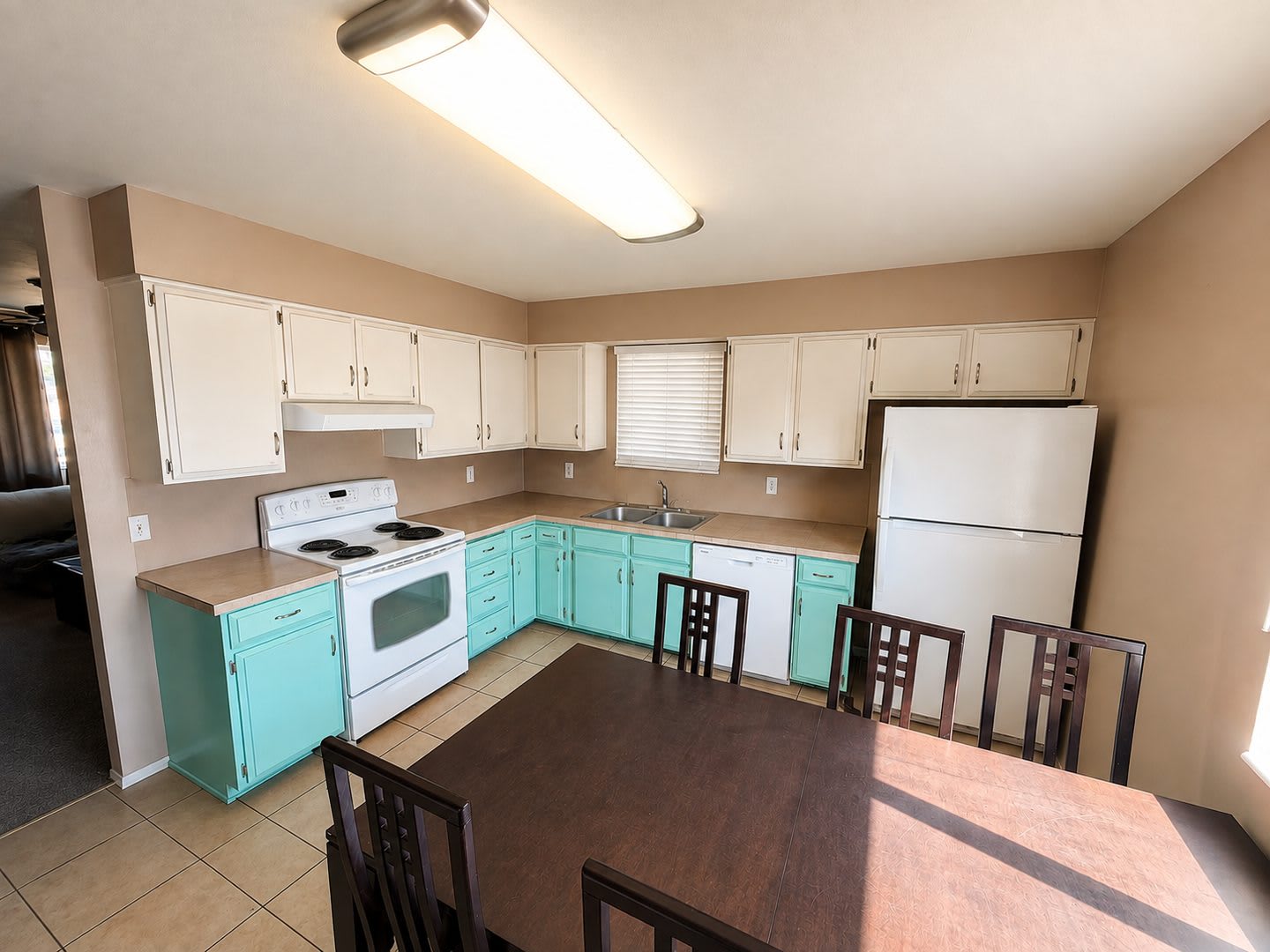 811 S 75 E – photo 1