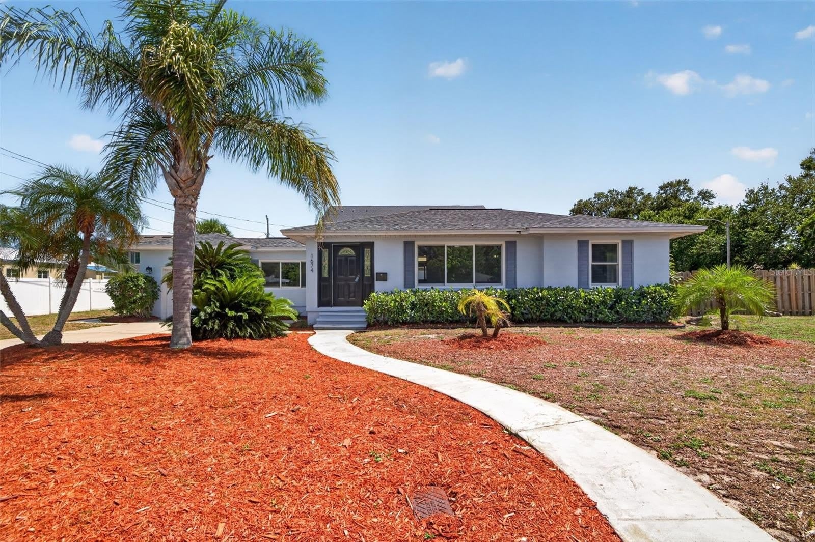 1674 34TH Avenue N – photo 1