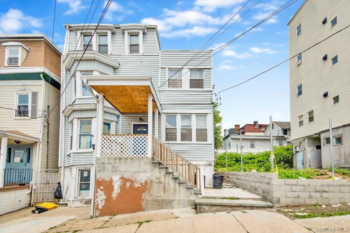 17 Lamartine Avenue – photo 1