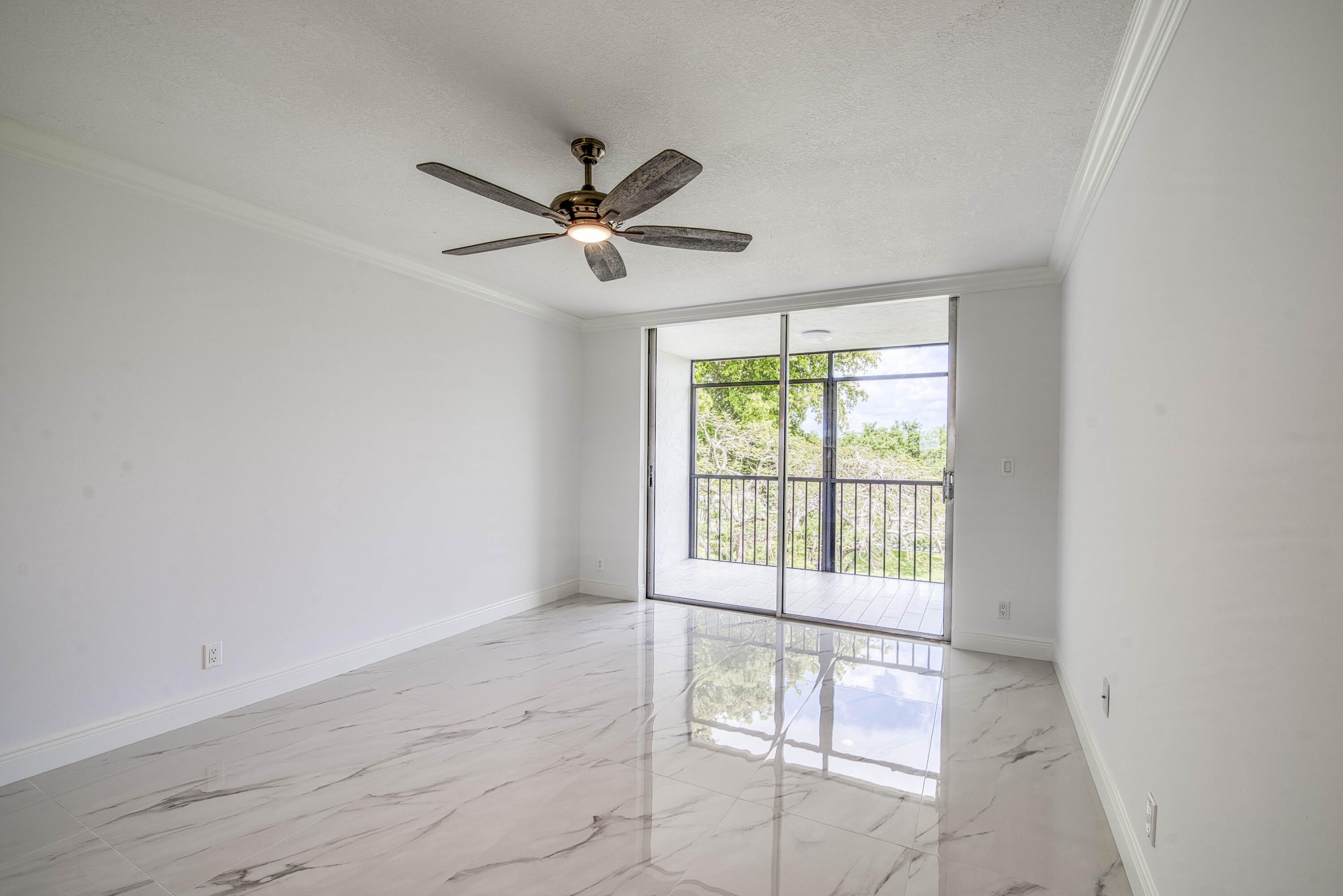 6795 Huntington Lane – photo 5