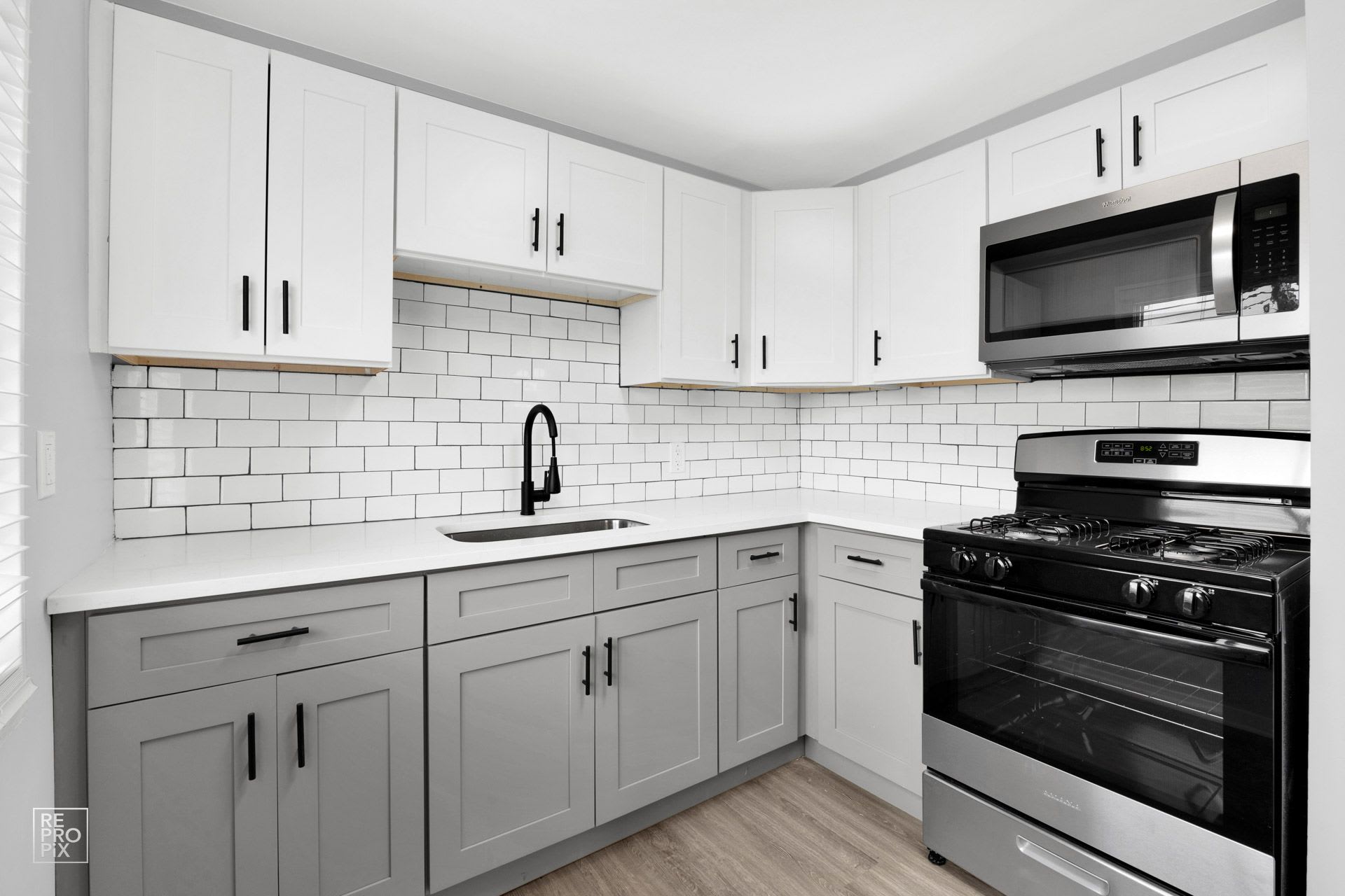 Oakwood Townhomes – photo 2