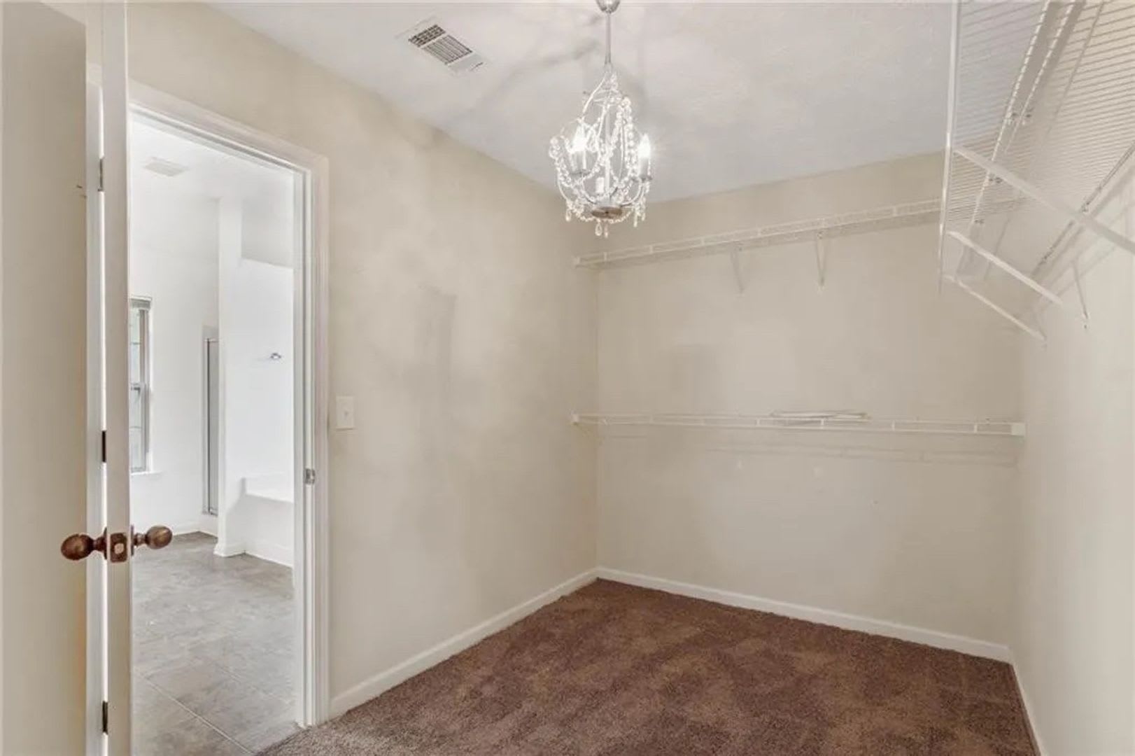 Room In 3 Bedroom Home In Sugar Hill – photo 4