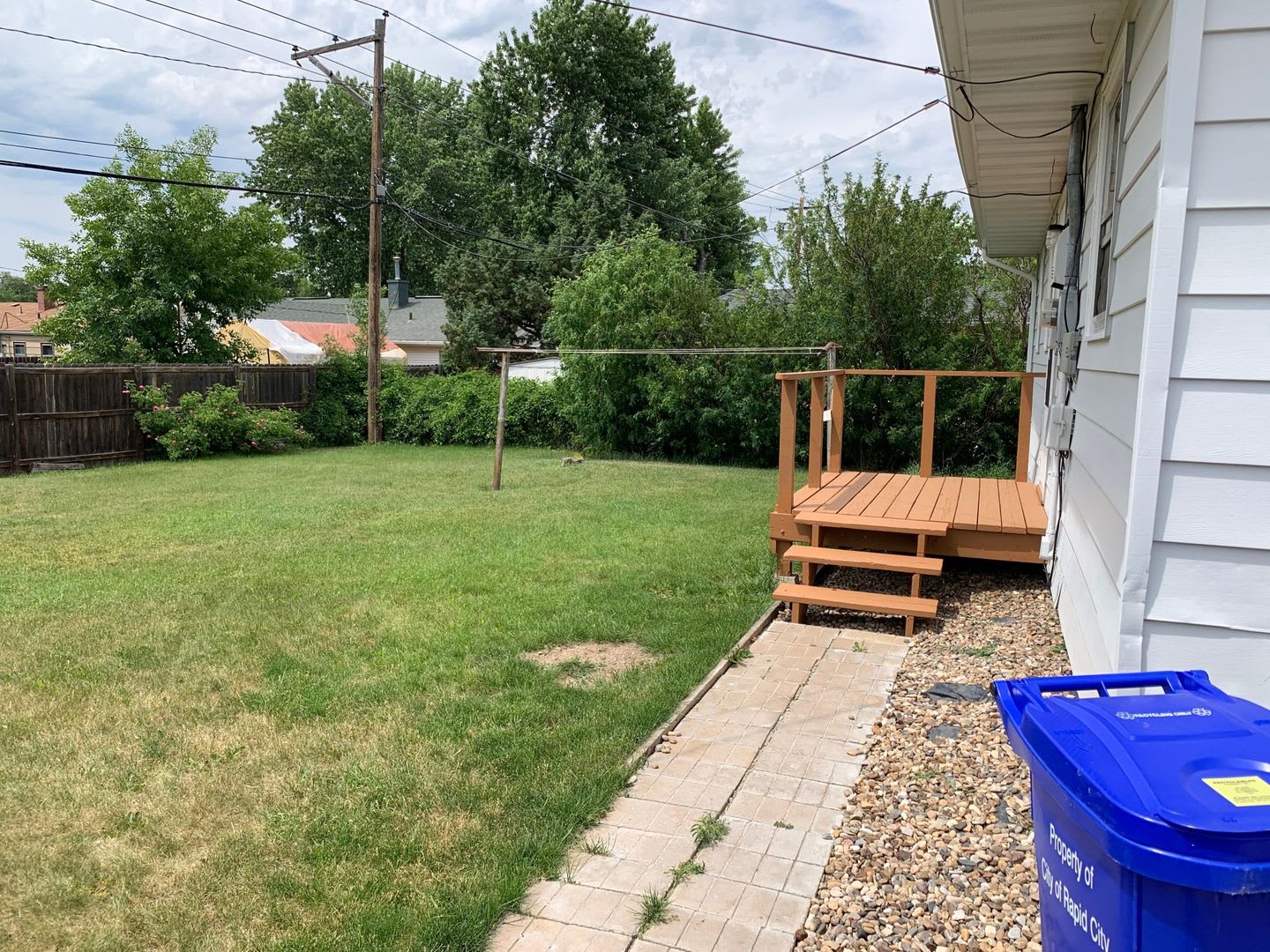 3 Bedroom, 1 Bath House for Rent – photo 2