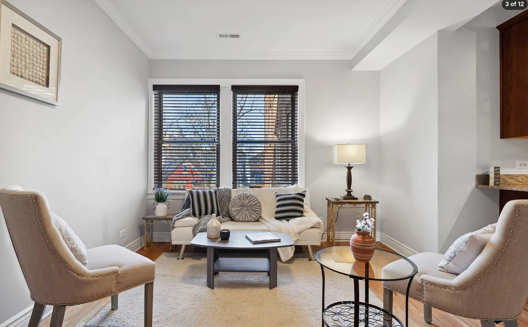 Spacious 2-Bedroom Apartment in Bucktown with In-Unit Laundry – photo 4