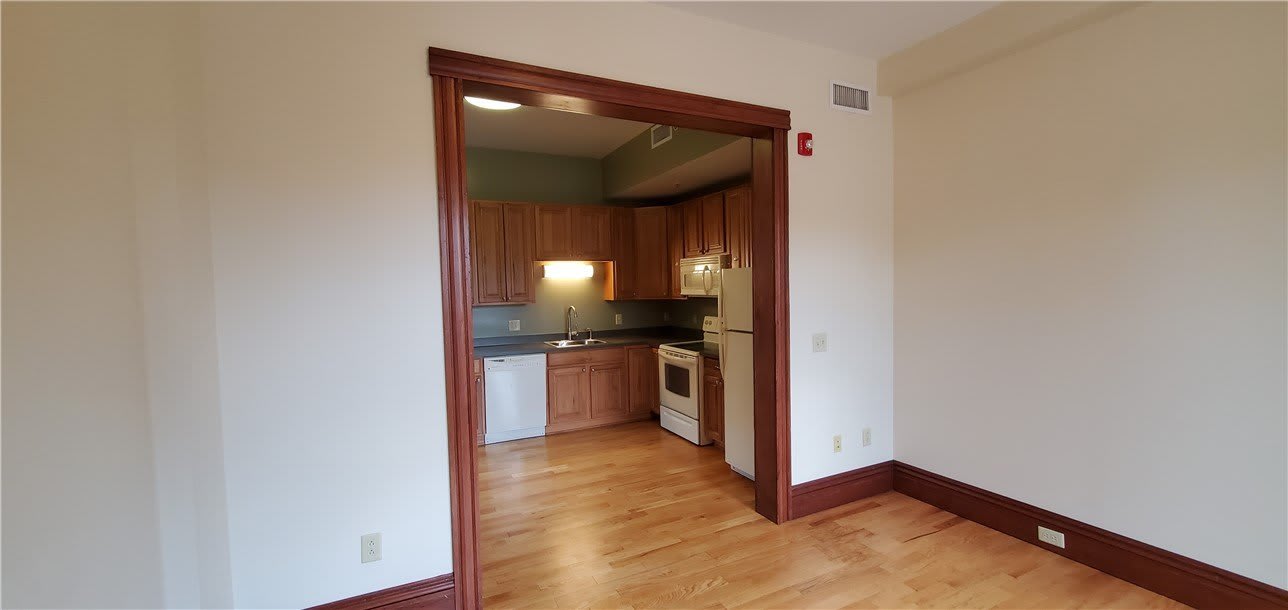 750 South Ave – photo 4