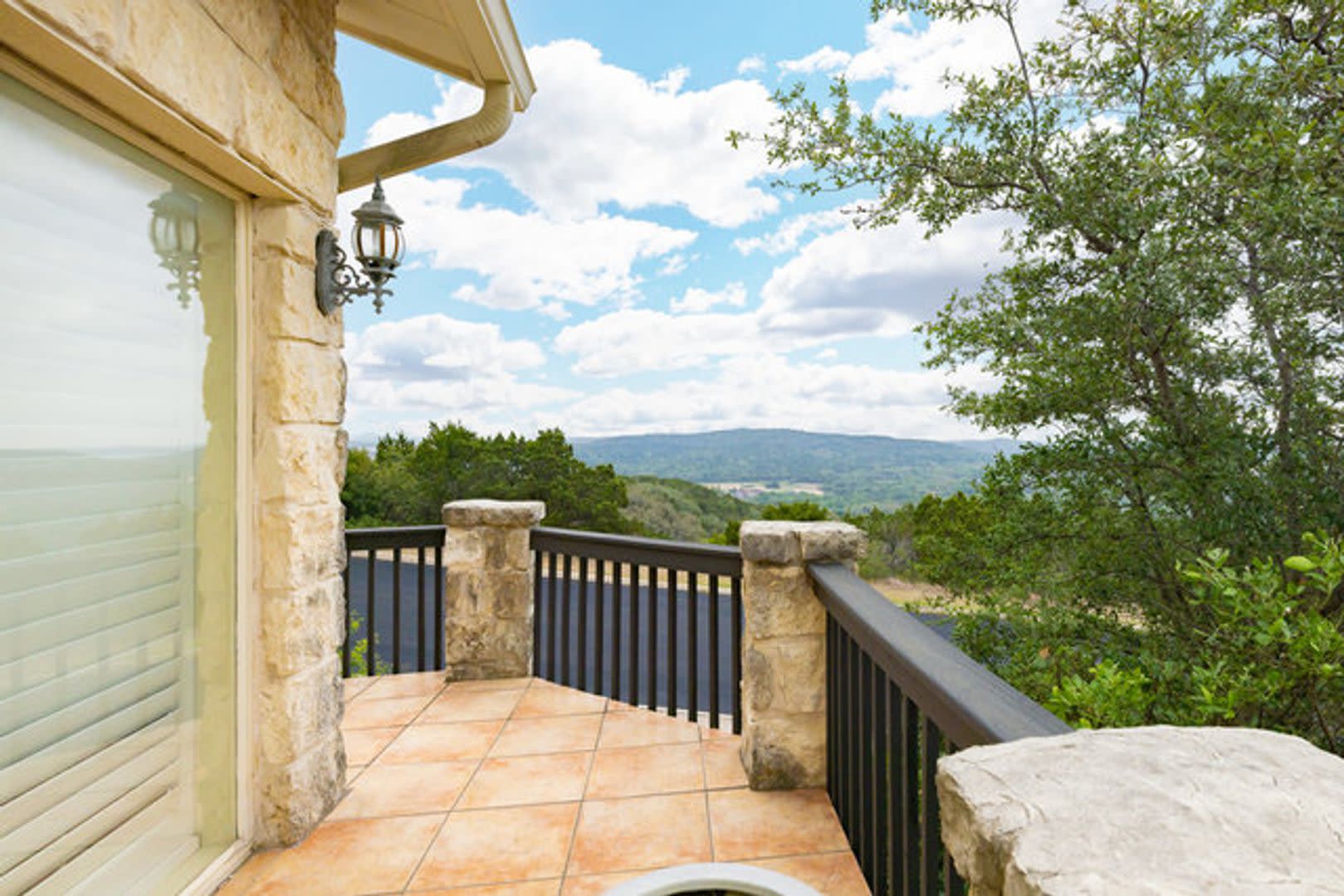 Helotes Home High on the Hill – photo 5