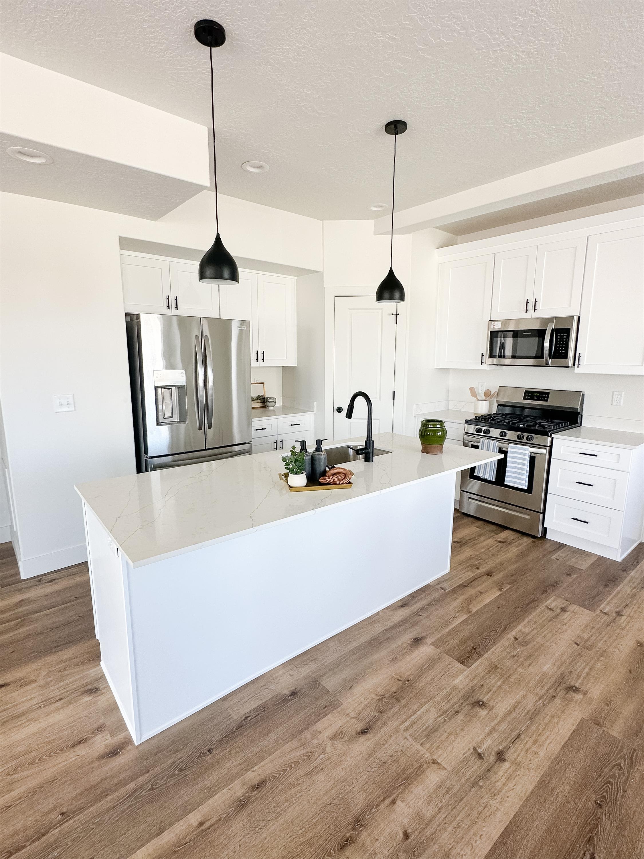 1778 North 510 West – photo 2