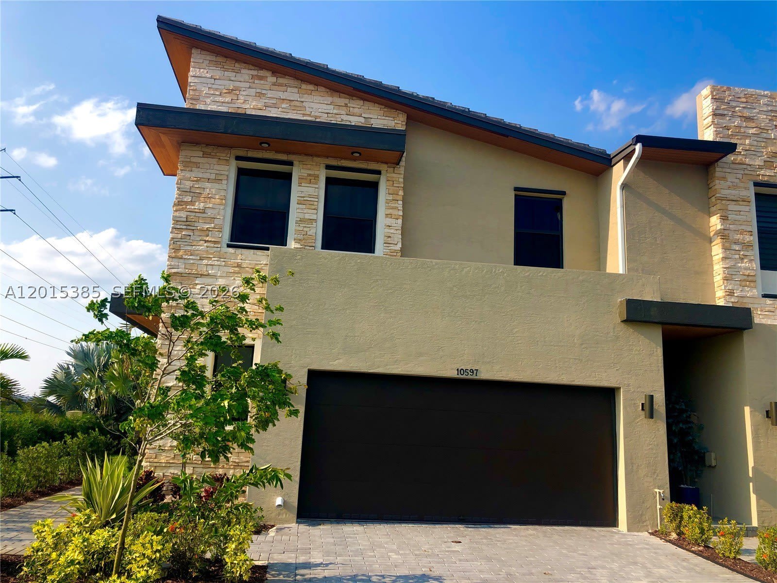 10597 NW 81 TERRACE – photo 2