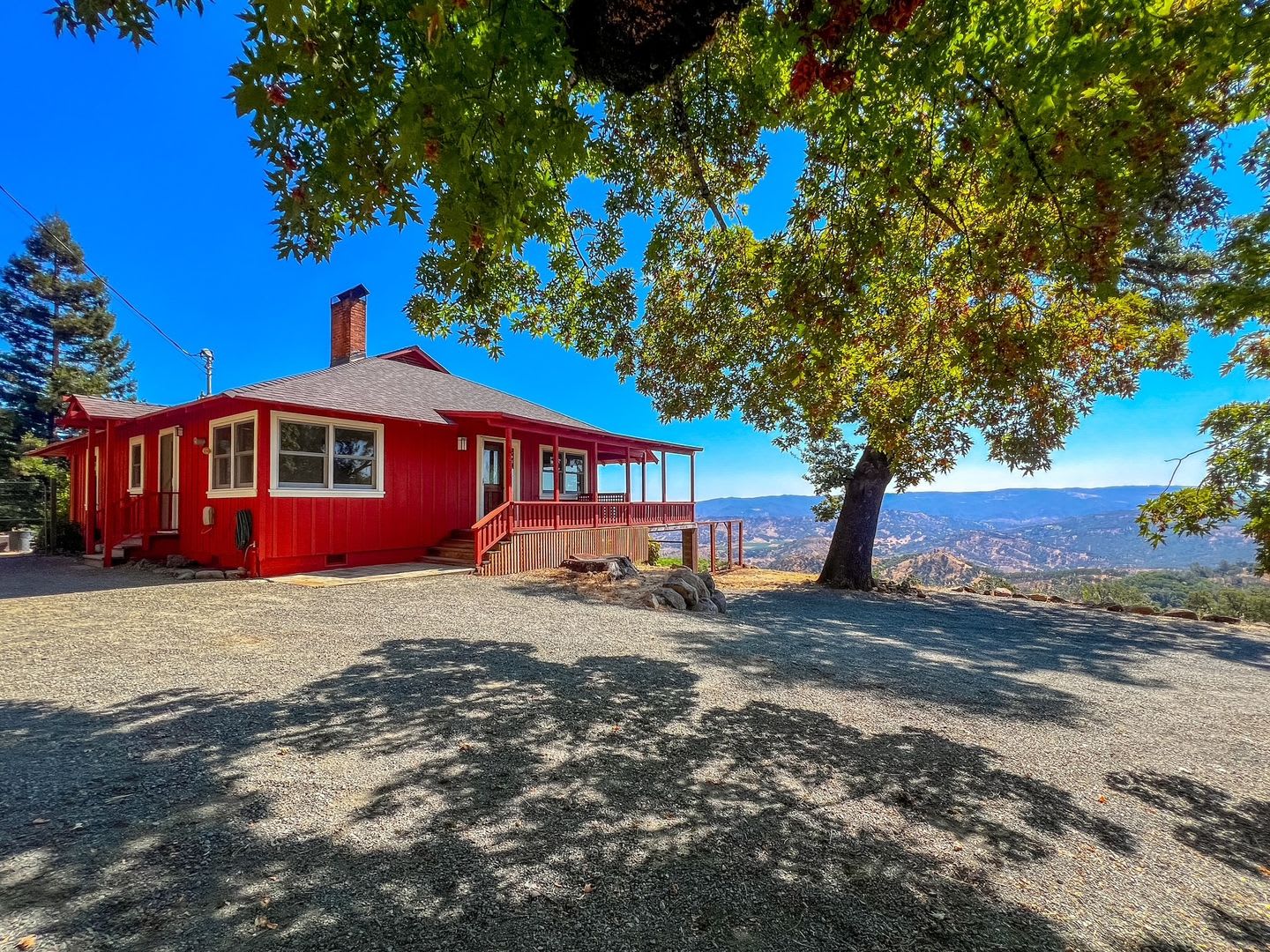 Gated Napa Hillside Retreat with Beautiful Views – photo 2
