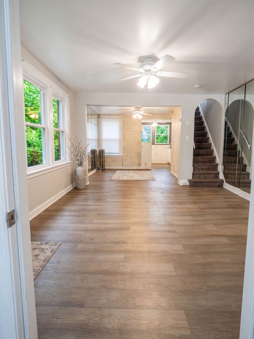 1142 E. Woodlawn St. – photo 2