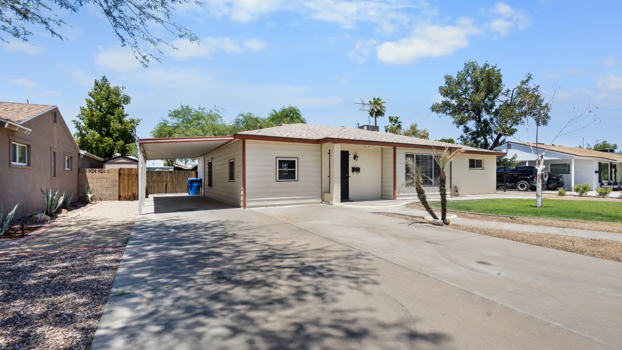 5742 N 12th Pl – photo 2