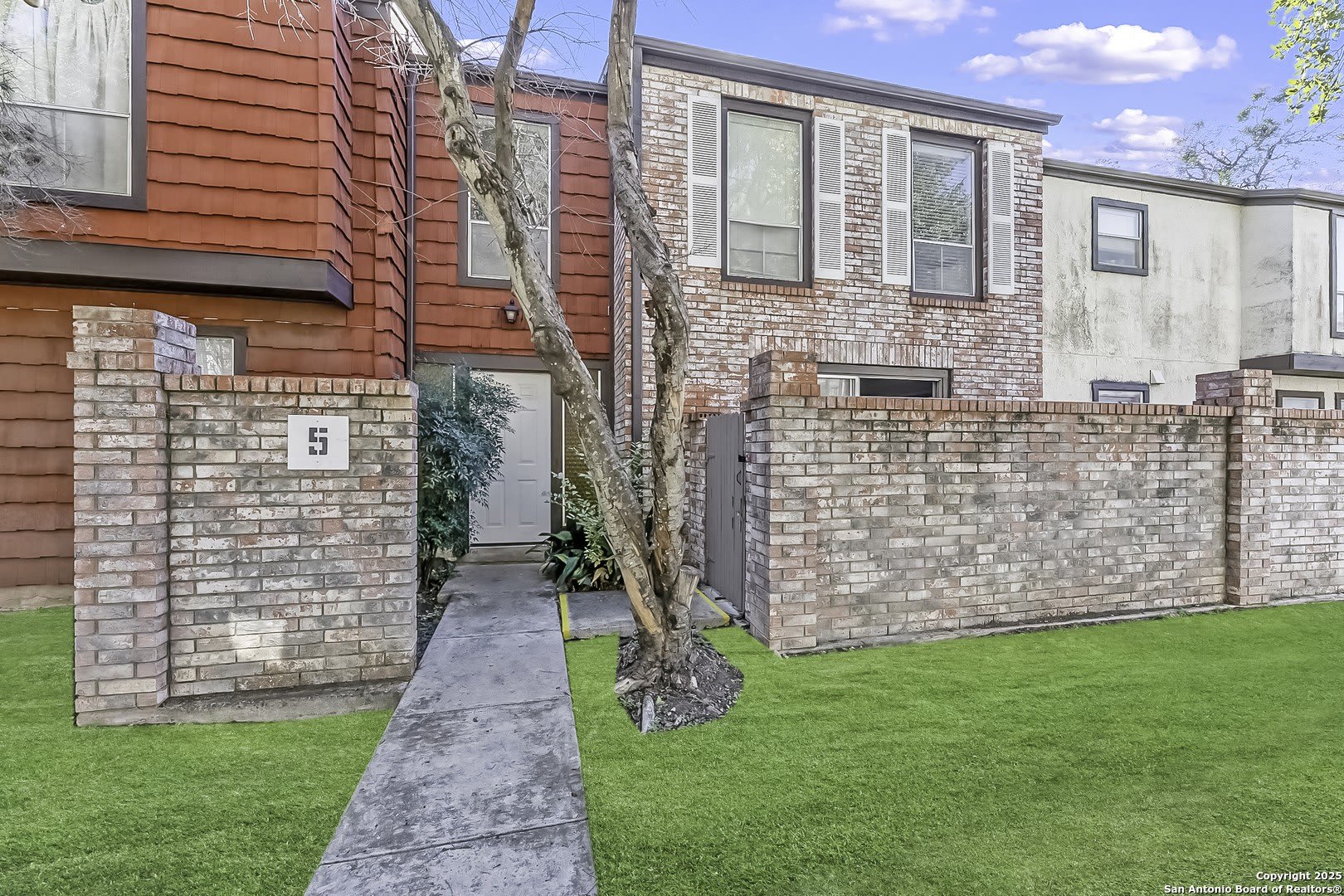 3803 Barrington – photo 1