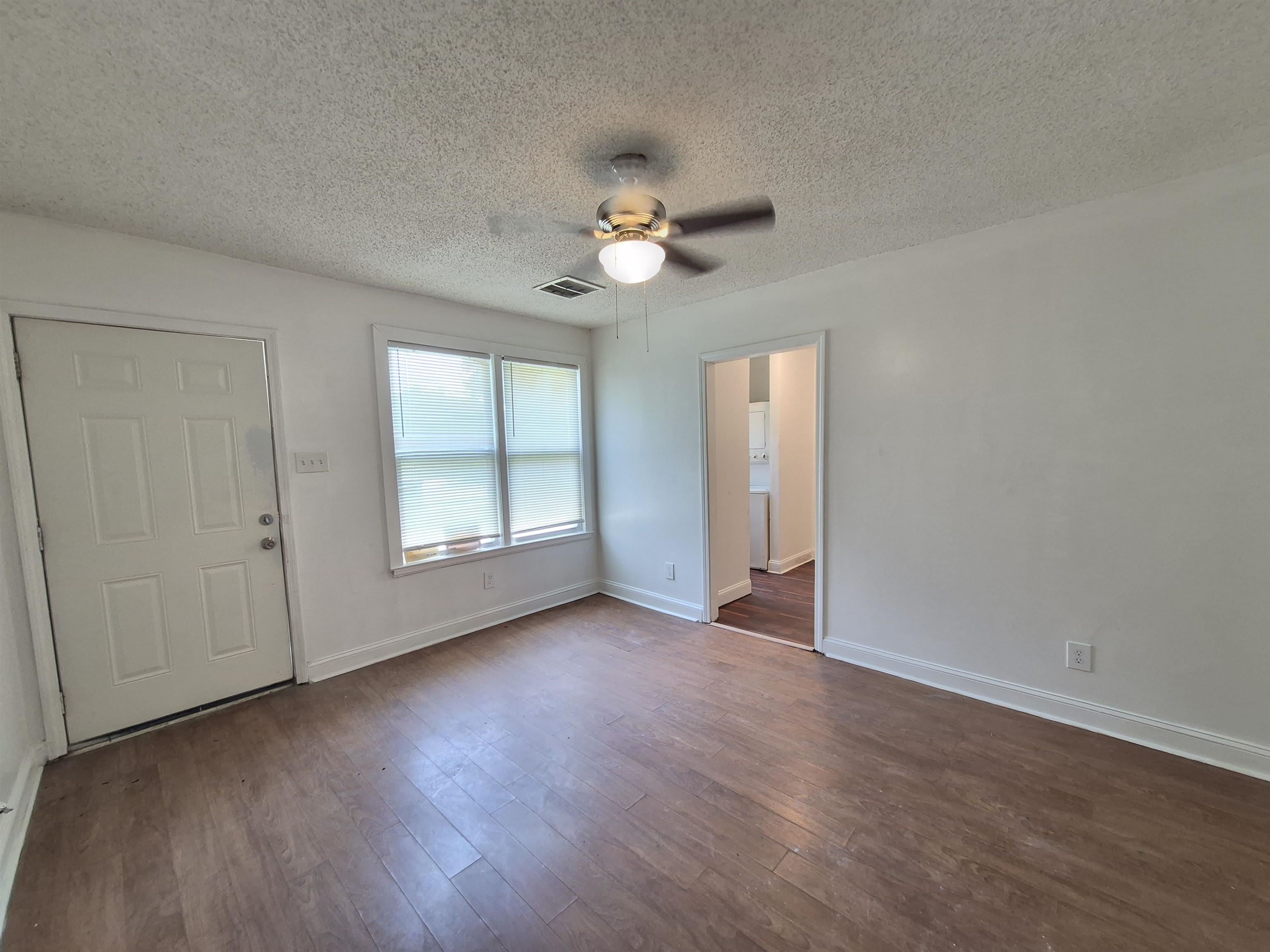 1074 PALMETTO Ave – photo 5