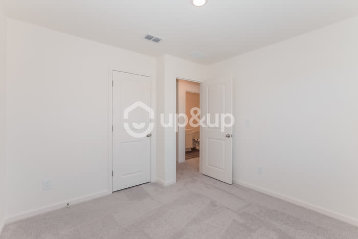 110 Rydal Way – photo 4