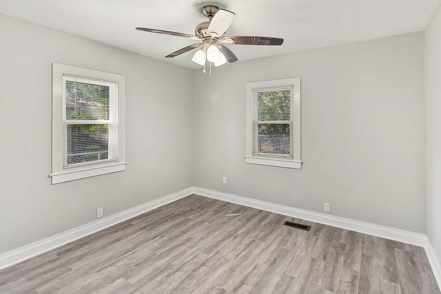 2813 Royal Street – photo 2