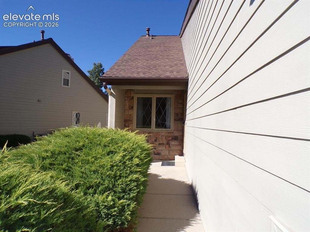 4902 Castledown Road – photo 2