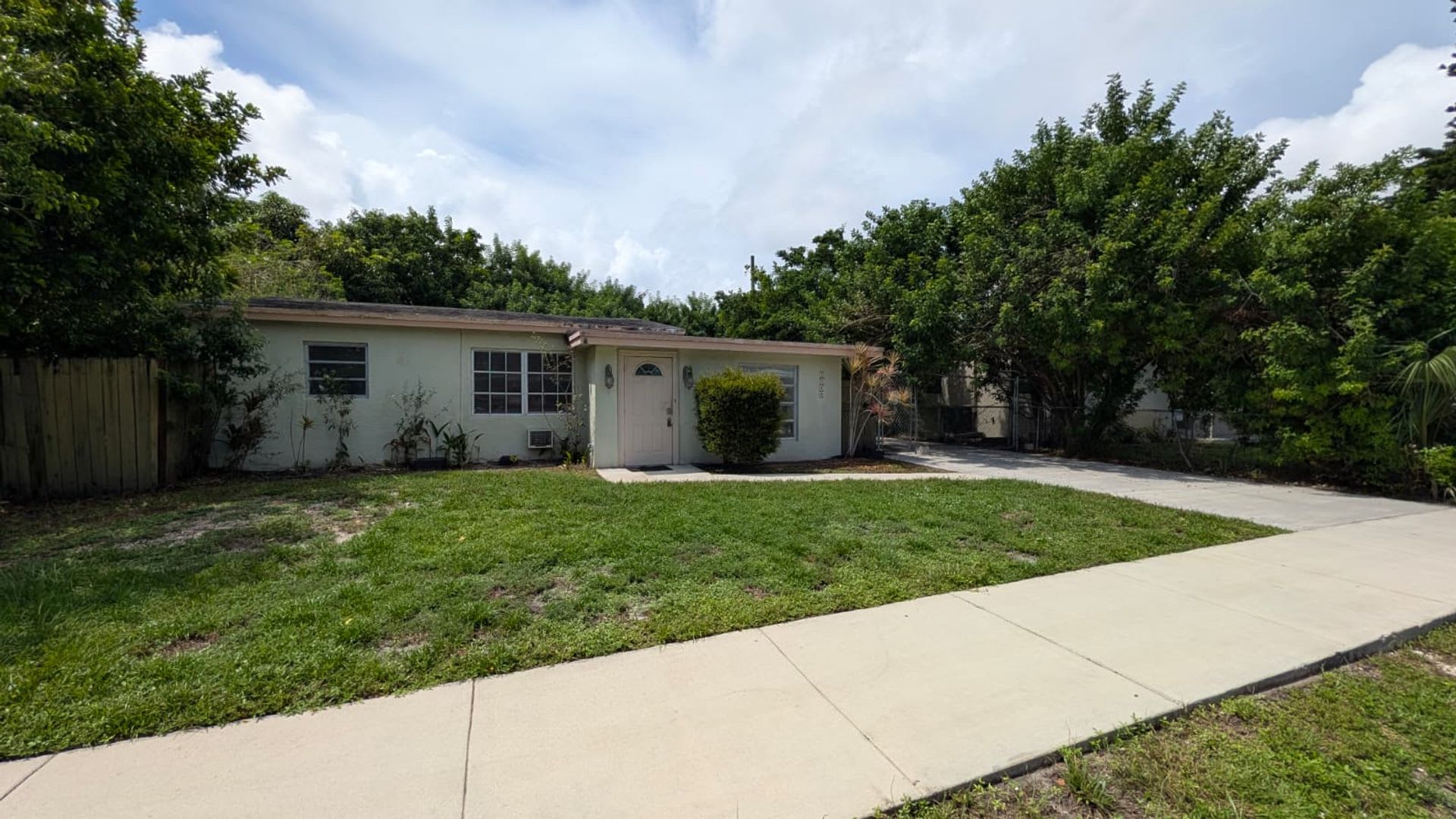 Pompano Beach Rental: 3 Bedrooms + Flexible Den – photo 1