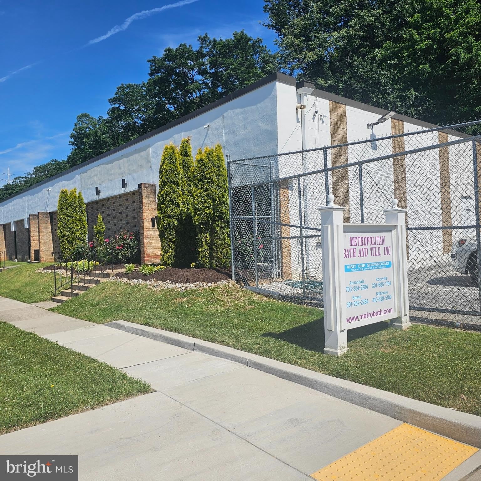 1031 Cromwell Bridge Road – photo 1