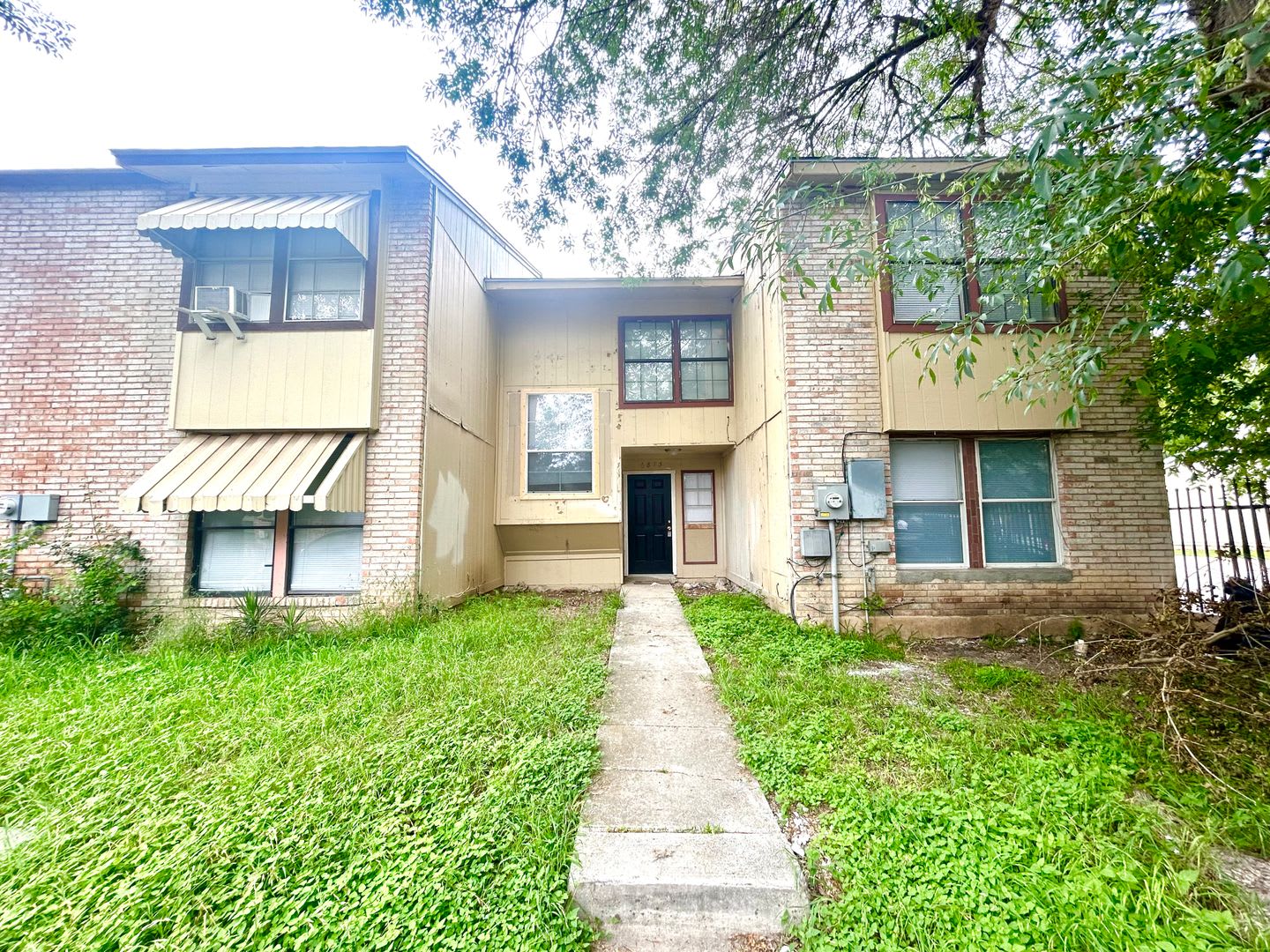*COMING SOON* 2-Story 3 Bedroom / 2 Bath Home Near Randolph AFB! – photo 2