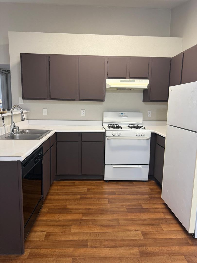 Ready for Move In. One Month Free Rent – photo 5