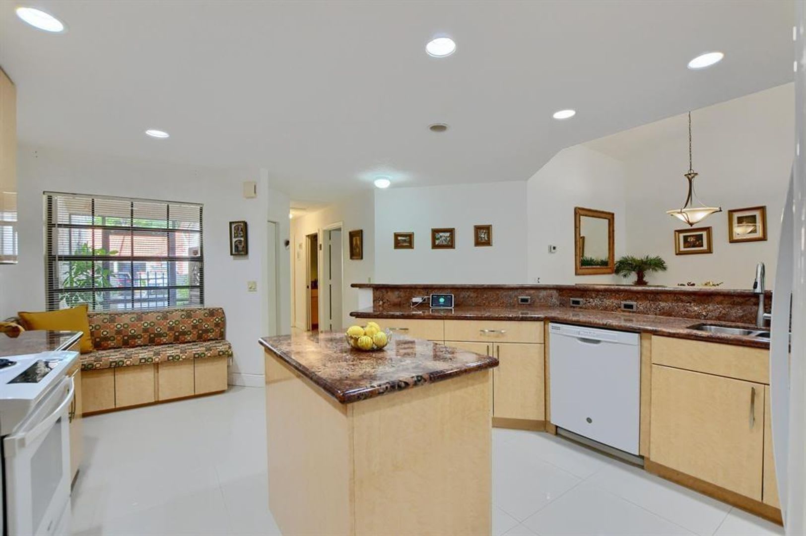 65 Centennial Court, Deerfield Beach, FL 33442 – photo 5