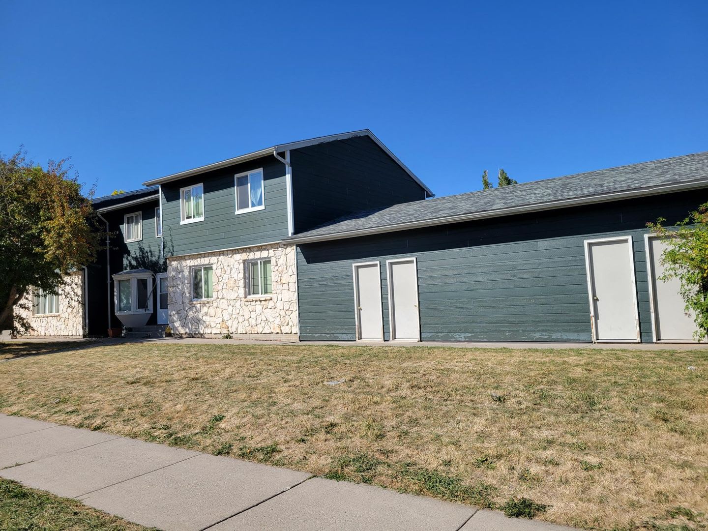4 Bedroom, 2.5 Bathroom Townhouse, Close to MSU – photo 3
